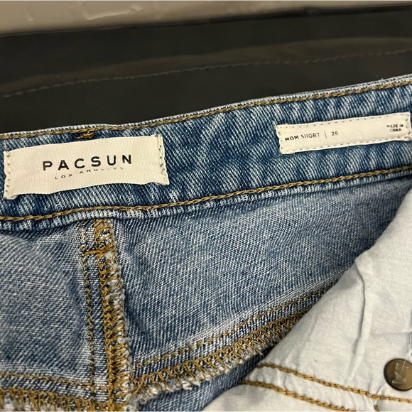 PacSun Daisy Print Shorts 🌼 - Picture 3 of 8